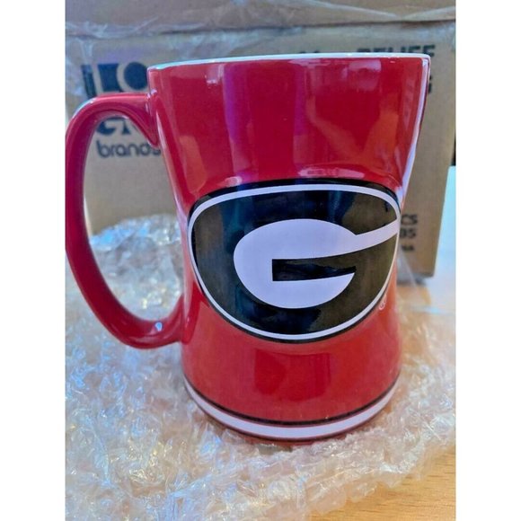 Georgia Bulldogs RED 14oz Sculpted Relief Coffee Mug NCAA - Picture 1 of 2